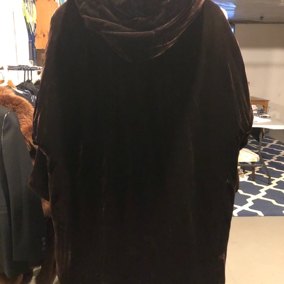 Donna Karan New York velvet cape